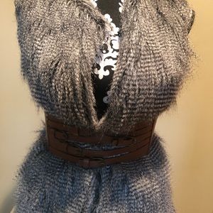 Feaux fur vest